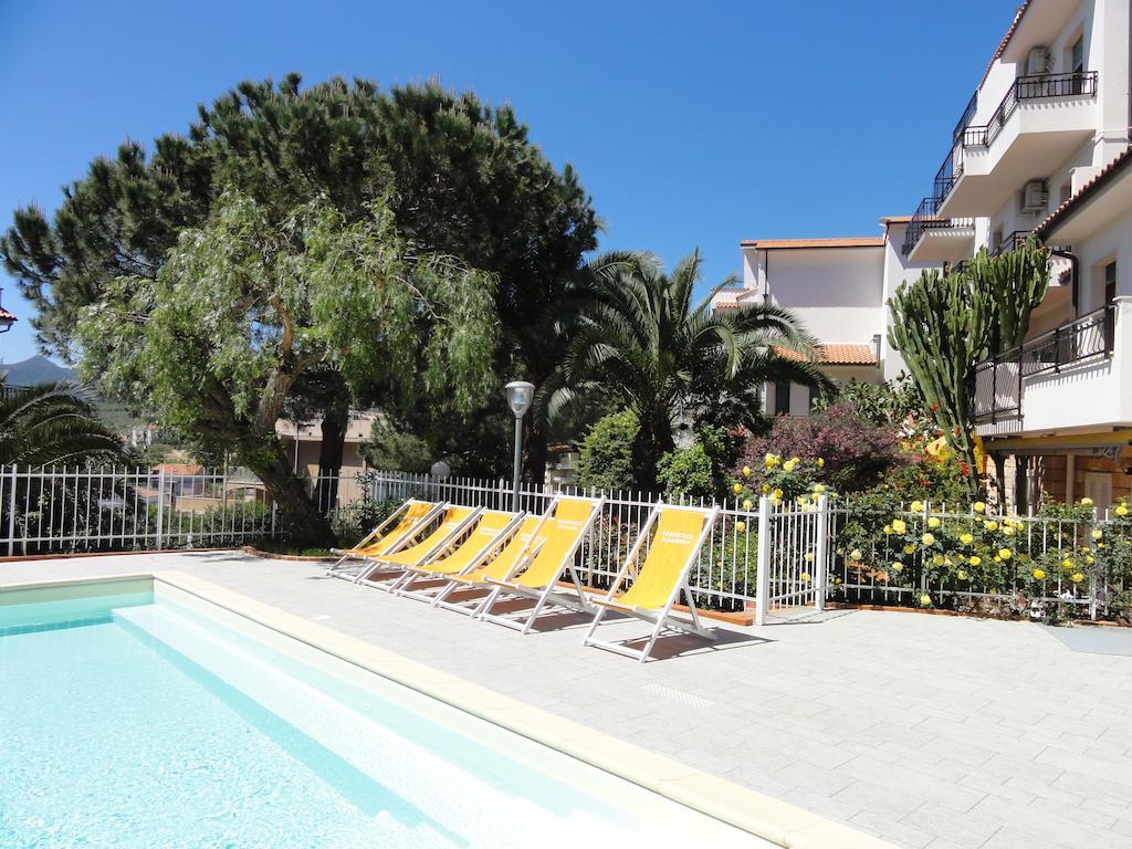 Aparthotel Dei Fiori 3*